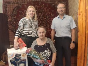 Жительницу поселения поздравили с 90-летним юбилеем