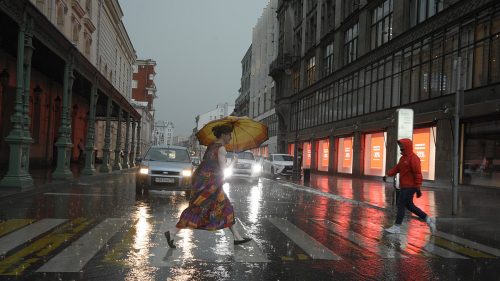 Синоптики предупредили столичных жителей о сильном дожде и ветре