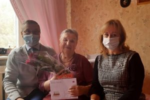 С 90-летием поздравили жительницу Вороновского поселения