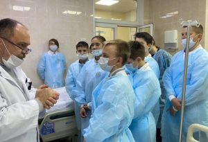 Ученики школы №2073 посетили Вороновскую больницу