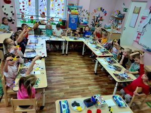 Дошкольники образовательного комплекса №2073 отпраздновали «Синичкин день»