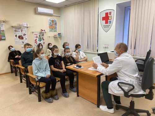 Ученики школы №2073 посетили с экскурсией Вороновскую больницу