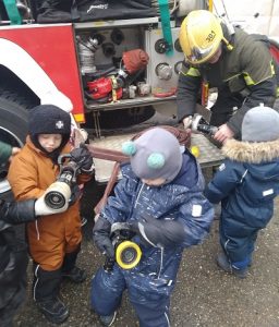 Навстречу знаниям по пожарной безопасности и безопасности на льду