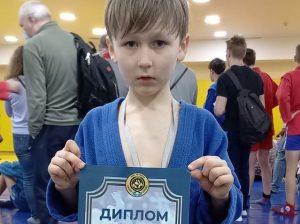 Спортсмен из Вороновского стал призером турнира по самбо
