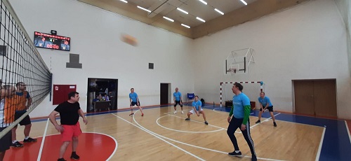 9 апреля команда Вороновского поселения примет участие в соревнованиях по волейболу
