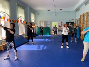 Занятия по фитнесу анонсировали для получателей социальных услуг из Вороновского