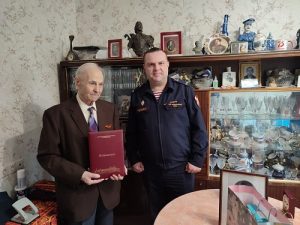 Росгвардейцы поздравили с 91-летием ветерана службы в Москве