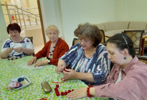 Творческий мастер-класс провели в Центре реабилитации «Ясенки»
