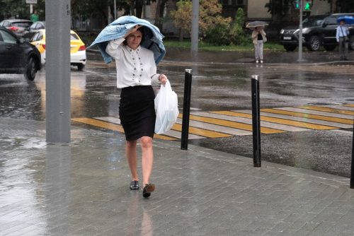 Ливни и шквалистый ветер спрогнозировали в столице