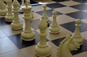 Интересными фактами о шахматах поделились сотрудники Центра физической культуры и спорта
