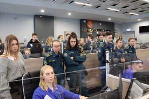 Службу 112 Москвы посетили 140 студентов профильного колледжа
