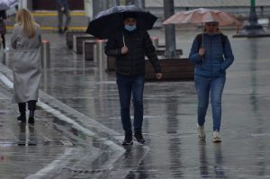 Дождь и сильный ветер спрогнозировали в столице