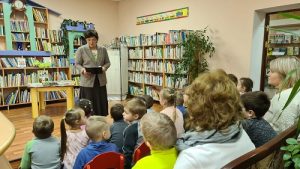 Дошкольники из «Василька» посетили Вороновскую библиотеку