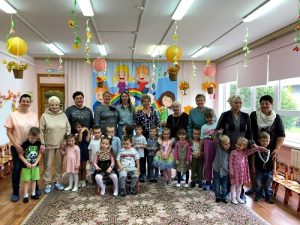 Праздничные мероприятия ко Дню старшего поколения прошли в детских садах Школы № 2073