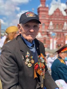 Участника Сталинградской битвы поздравили с Днем рождения