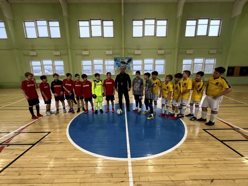 Очередной тур соревнований по мини-футболу среди детей завершился в Вороновском