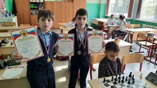 Ученики ОП «Вороново» приняли участие в турнире по шахматам и шашкам