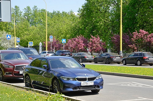 Бесплатная парковка станет доступна жителям столицы в День России