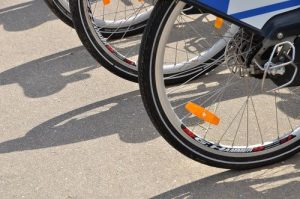 Крутим педали: Москвичи смогут бесплатно воспользоваться велопрокатом