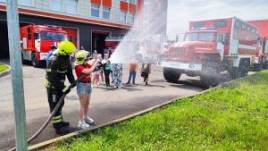 Как безопасно провести летние каникулы рассказали пожарные ПСО №310