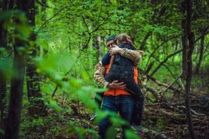 Как не заблудиться в лесу: московские спасатели напоминают основные правила досуга на природе