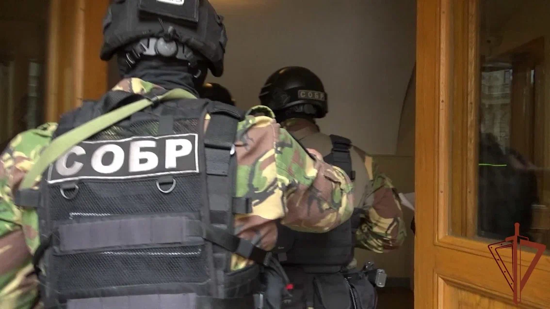 При содействии СОБР Росгвардии в Москве задержаны двое мужчин по подозрению в создании экстремистской организации