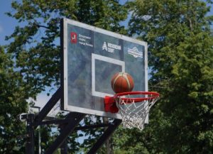 Сотрудники ГБУ «Новая Москва» рассказали о преимуществах баскетбола
