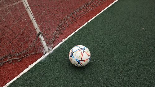 Молодые парламентарии примут участие в матче по футболу