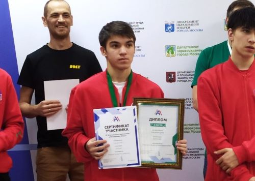 Ученик школы №2073 стал призером Московского Чемпионата по компетенции «Слесарное дело»