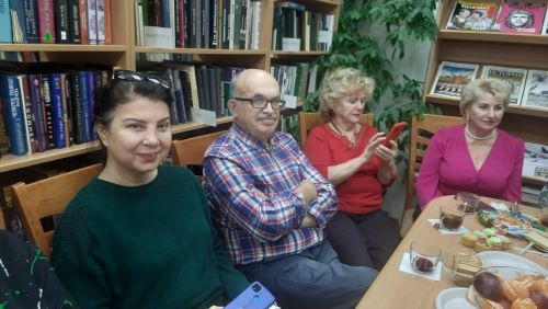 Заседание садоводов-огородников состоялось в библиотеке ДК «Дружба» Вороновского