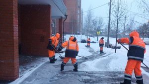Борьба со снегом: городские службы перевели в режим повышенной готовности