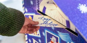 В столице начинает работать почта Деда Мороза
