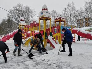 В Вороновском борются с последствиями аномальных снегопадов
