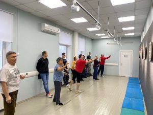 Долголеты Вороновского приняли участие в соревнованиях по игре в дартс
