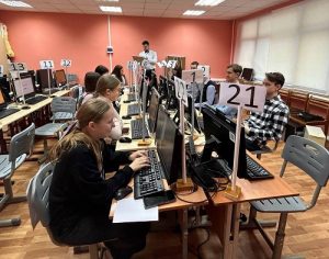 Ученики школы 2073 начали обучение в Московском Индустриальном колледже
