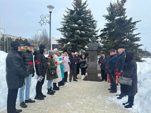 В Вороновском прошли возложения ко Дню Защитника Отечества