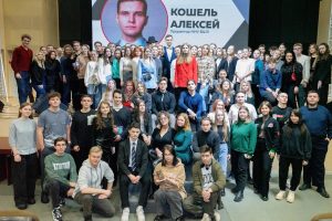 Молодые парламентарии Вороновского приняли участие во встрече с проректором НИУ ВШЭ