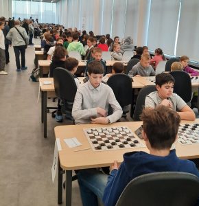 Сборная команда школы 2073 приняла участие в турнире по шашкам