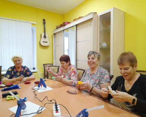 Сотрудники ЦР «Ясенки» провели праздничный мастер-класс