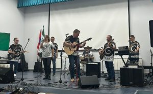 Сотрудники центра «Ясенки» организовали концертную программу