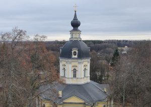 «Особенно нуждаются в нашей поддержке»: в Храме Всемилостивого Спаса в Воронове продолжается сбор гуманитарной помощи для военных госпиталей