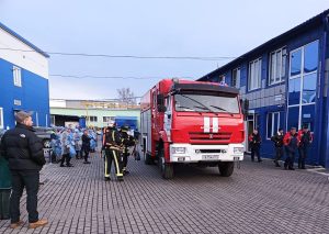 Пожарные провели занятие и мастер-класс по использованию огнетушителя